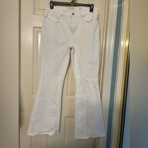 Lucky Brand White jeans high rise flare Stevie white Sz 12/31